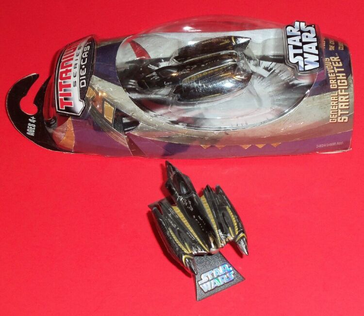 Фігурка Hasbro STAR WARS GENERAL GRIEVOUS 'STARFIGHTER - 2006 Фігурка Hasbro STAR WARS GENERAL GRIEVOUS 'STARFIGHTER - 2006