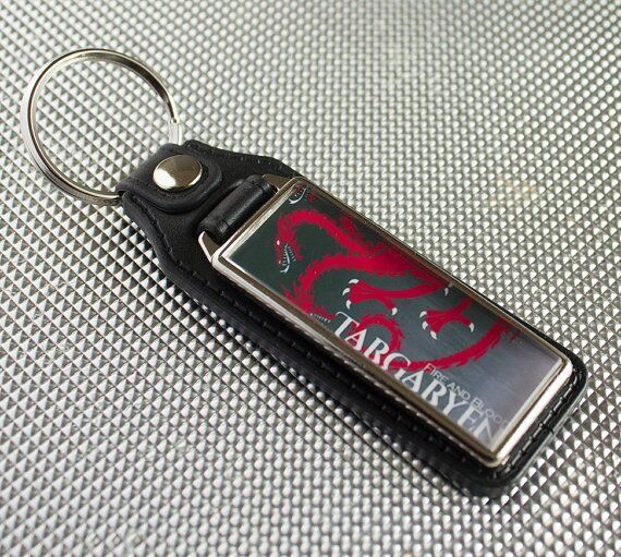 Брелок Game of Thrones Targaryen кожзам. Брелок Game of Thrones Targaryen кожзам.