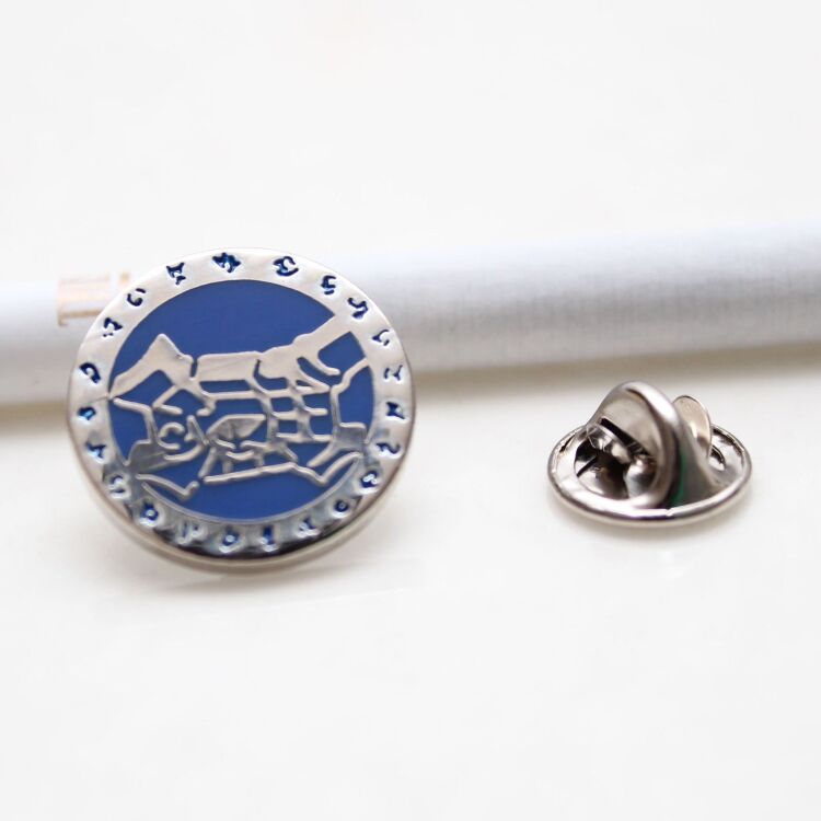 Значок WORLD Of WARCRAFT Alliance Priest_enl.jpg Значок WORLD Of WARCRAFT Alliance Priest