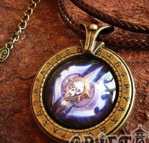 211_333.jpg Брелок World of Warcraft клас лицар смерті Death Knight (Метал + скло)