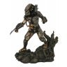 Фигурка Diamond Select Toys Predator Gallery: Jungle Predator Figure