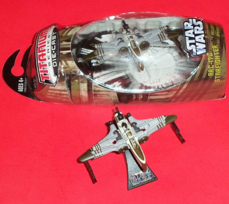 Фігурка Hasbro STAR WARS GREEN ARC-170 - 2007 Фігурка Hasbro STAR WARS GREEN ARC-170 - 2007