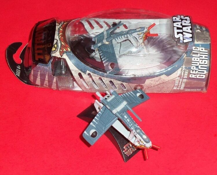 Фигурка Hasbro STAR WARS GUNSHIP SHARK FACING DOWN 2006 Фигурка Hasbro STAR WARS GUNSHIP SHARK FACING DOWN 2006