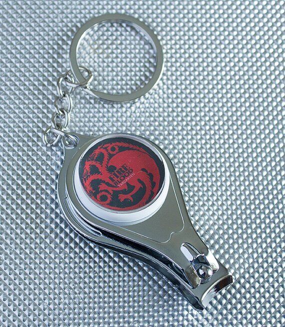 Брелок Game of Thrones Targaryen с кусачками для ногтей и открывашкой Брелок Game of Thrones Targaryen с кусачками для ногтей и открывашкой