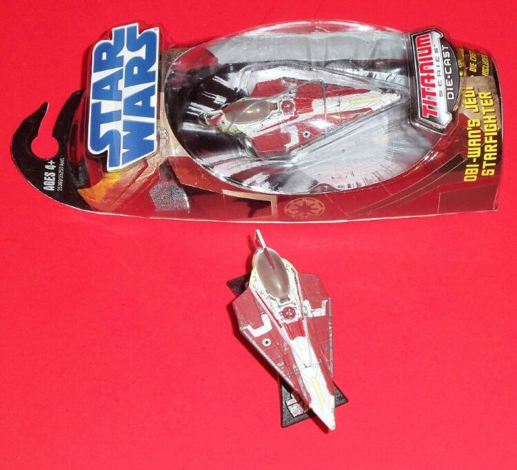 Фігурка Hasbro STAR WARS OBI WAN'S CLONE WARS JEDI STARFIGHTER - 2009 Фігурка Hasbro STAR WARS OBI WAN'S CLONE WARS JEDI STARFIGHTER - 2009