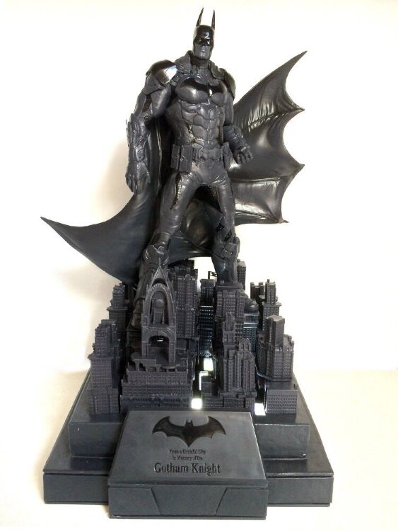 Статуэтка - Batman Arkham Knight Limited Edition Statue Статуэтка - Batman Arkham Knight Limited Edition Statue
