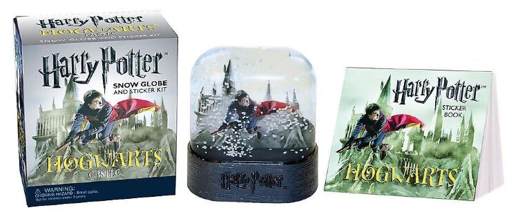 Фигурка Harry Potter - Hogwarts Castle Snow Globe and Sticker Kit (Miniature Editions) Фигурка Harry Potter - Hogwarts Castle Snow Globe and Sticker Kit (Miniature Editions)